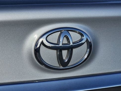 Used 2011 Toyota Corolla LE FWD image 13