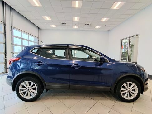 Used 2019 Nissan Rogue Sport S w/ Appearance Package AWD/4WD image 2