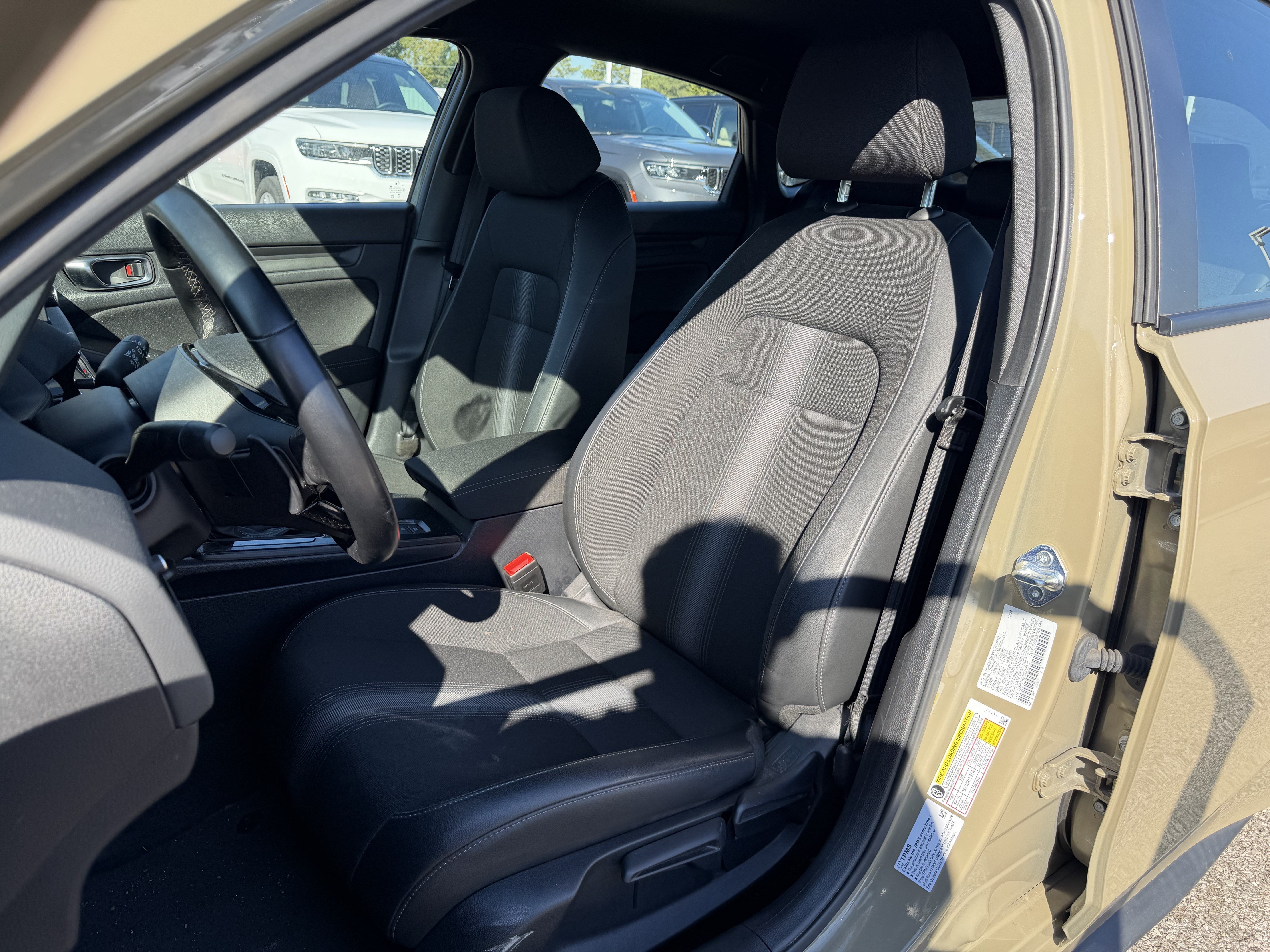 Used 2025 Honda Civic Sport image 12