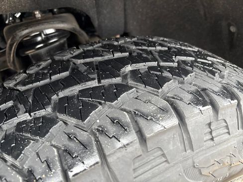 Used 2014 GMC Sierra 1500 SLT w/ Suspension Package, Off-Road image 35