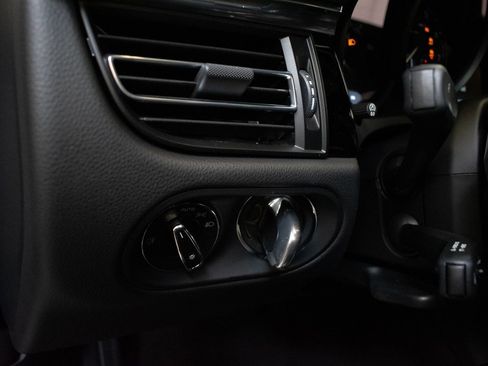 New 2026 Porsche Macan image 21