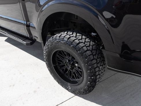 Used 2025 Ford F150 Lariat image 13