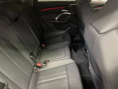 New 2025 Audi Q5 Prestige image 7