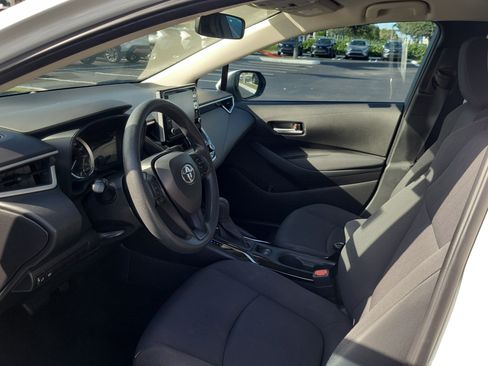 Used 2020 Toyota Corolla LE image 19