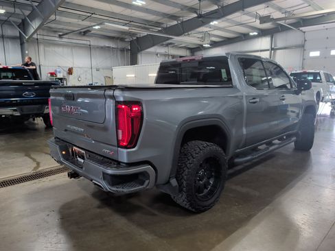 Used 2019 GMC Sierra 1500 AT4 w/ Technology Package AWD/4WD image 3