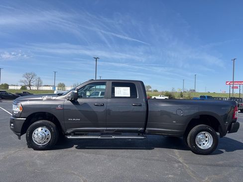 Used 2024 RAM 3500 Big Horn w/ Sport Appearance Package image 2