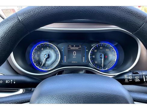 Certified 2019 Chrysler Pacifica Touring Plus FWD image 23