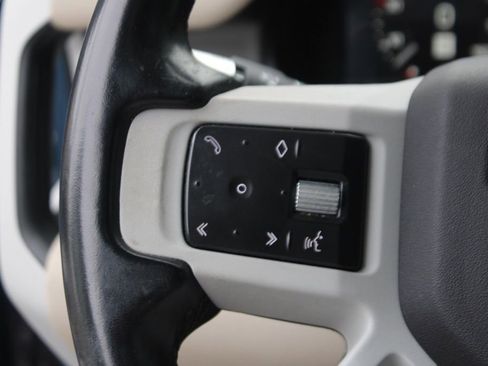 Used 2022 Land Rover Defender 110 X-Dynamic SE image 13