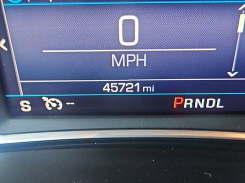 Used 2019 Chevrolet Equinox LT FWD image 17