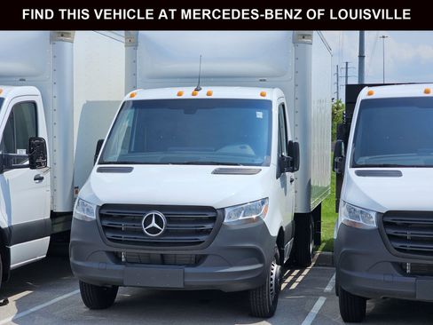 New 2024 Mercedes-Benz Sprinter 4500 image 1