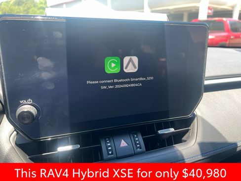 Used 2024 Toyota RAV4 XSE AWD/4WD image 9