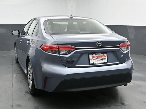 Used 2023 Toyota Corolla LE image 6