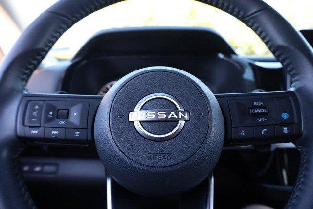 Certified 2025 Nissan Pathfinder SV w/ SV Premium Package FWD image 11