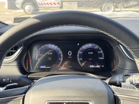 New 2025 Jeep Grand Cherokee Altitude image 14