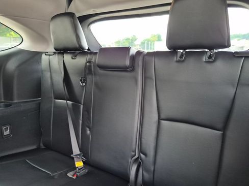 Used 2021 Toyota Highlander Limited AWD/4WD image 17