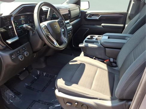 Used 2023 Chevrolet Silverado 1500 RST AWD/4WD image 11
