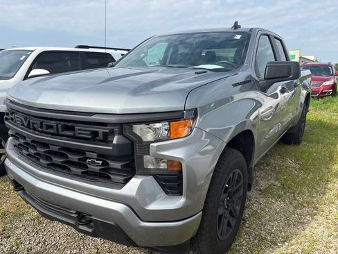 Used 2026 Chevrolet Silverado 1500 Custom w/ LPO, Dark Essentials Package AWD/4WD image 7