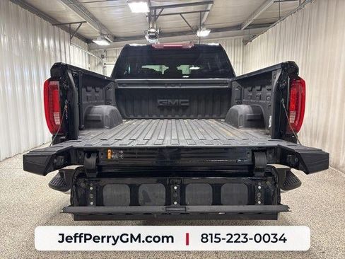 Used 2022 GMC Sierra 1500 SLT AWD/4WD image 28