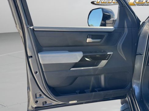 Used 2024 Toyota Tundra Limited AWD/4WD image 33