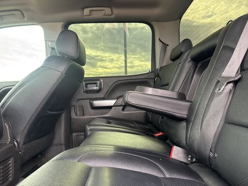 Used 2018 Chevrolet Silverado 1500 LT w/ LT Eassist Package image 22