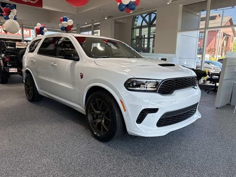 New 2026 Dodge Durango SRT Hellcat w/ Trailer Tow Group IV AWD/4WD image 2