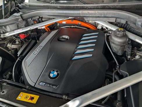 Used 2021 BMW X5 xDrive45e w/ Premium Package image 27