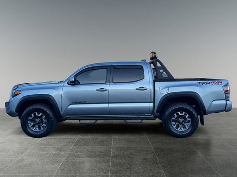Used 2023 Toyota Tacoma TRD Off-Road w/ TRD Premium Off Road Package image 4