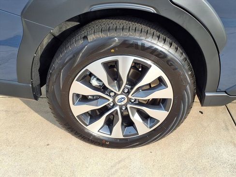 Certified 2025 Subaru Outback Limited image 26