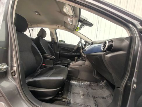 Used 2024 Nissan Versa SV FWD image 20