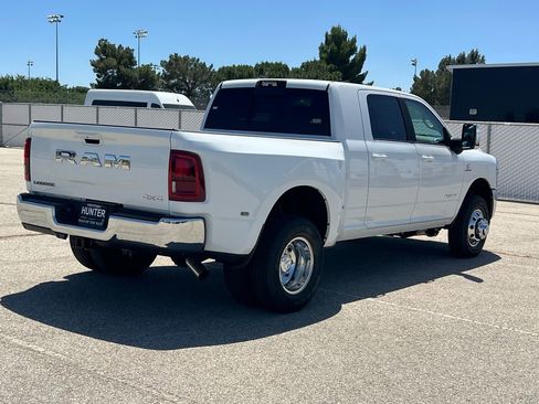 New 2026 RAM 3500 Laramie AWD/4WD image 7