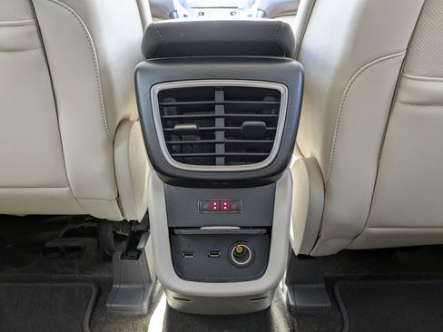 Used 2018 Lincoln MKX Reserve w/ Lincoln MKX Climate Package AWD/4WD image 31
