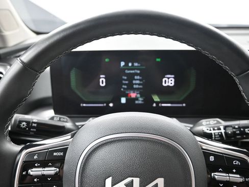 Certified 2025 Kia Sorento S AWD/4WD image 15
