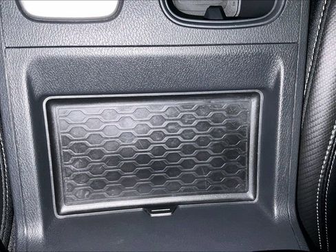 Certified 2024 Nissan Frontier SL w/ Technology Package RWD image 35