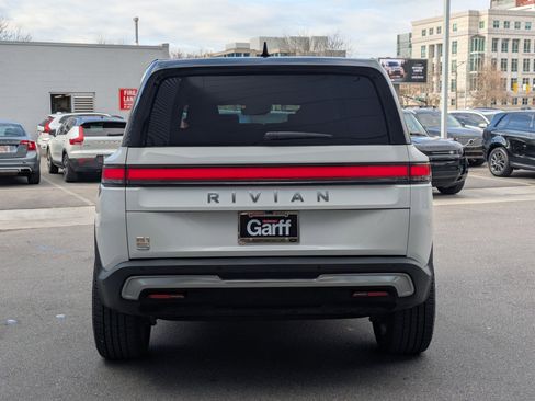 Used 2023 Rivian R1S Launch Edition image 4
