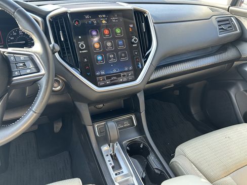 Used 2023 Subaru Ascent Premium w/ Convenience Package image 12