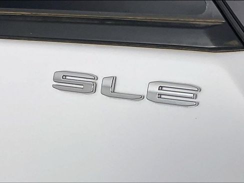 Certified 2023 GMC Terrain SLE FWD image 22