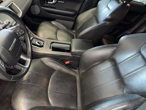 Used 2019 Land Rover Range Rover Evoque SE Premium image 21