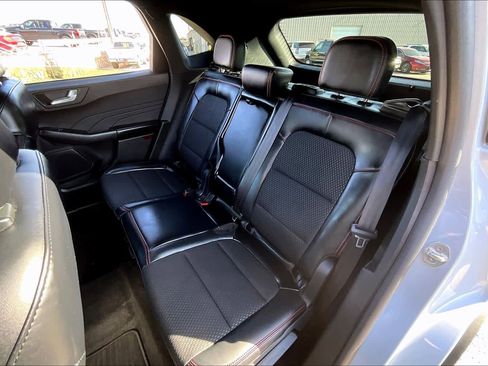 Used 2025 Ford Escape ST-Line image 19