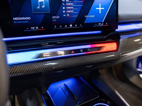 Used 2025 BMW M5 w/ Executive Package image 43