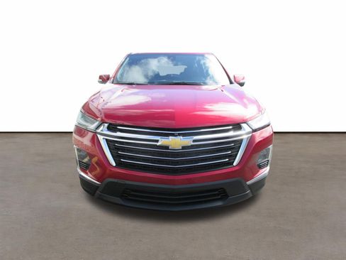Used 2023 Chevrolet Traverse LT image 8