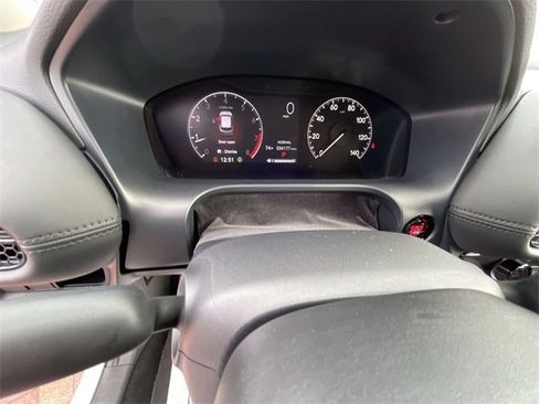 Used 2023 Honda HR-V LX image 13