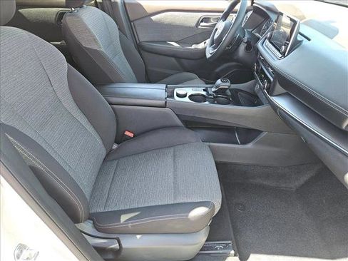 Used 2023 Nissan Rogue SV AWD/4WD image 26