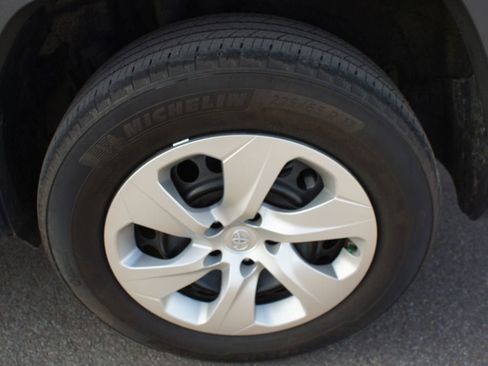 Used 2024 Toyota RAV4 LE image 25