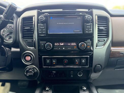 Used 2017 Nissan Titan Platinum Reserve AWD/4WD image 12