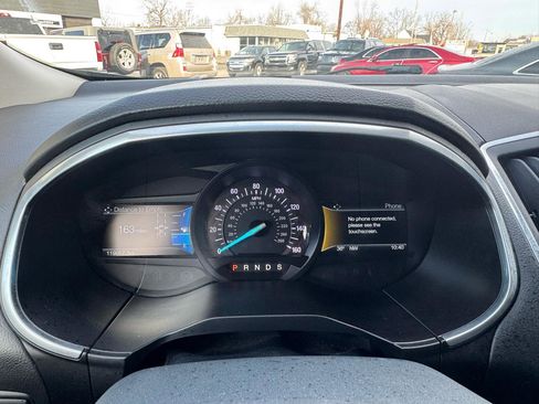 Used 2018 Ford Edge Titanium w/ Equipment Group 302A AWD/4WD image 16