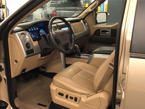 Used 2014 Ford F150 Lariat w/ Equipment Group 502A Luxury image 8