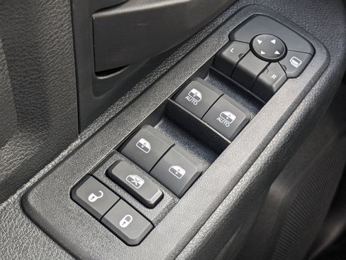 New 2025 RAM 3500 Tradesman w/ Chrome Appearance Group image 19