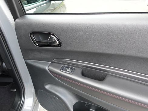 Used 2022 Dodge Durango R/T w/ Trailer Tow Group IV image 32