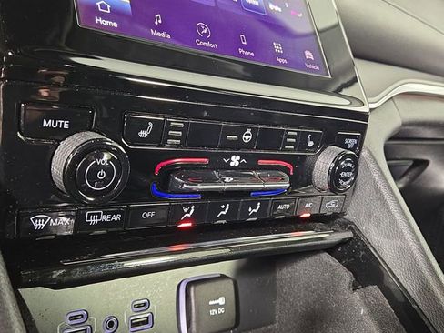 Used 2021 Jeep Grand Cherokee L Limited image 20