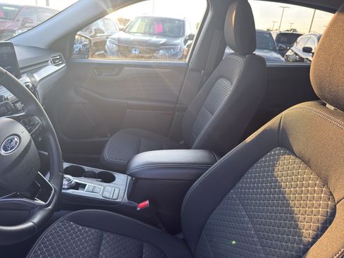 Used 2023 Ford Escape Active AWD/4WD image 27